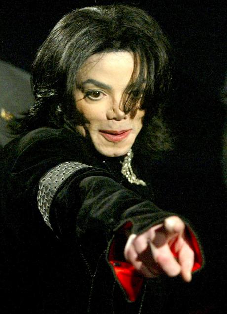 michael_jackson_dead_at_age_50_main_10937.jpg